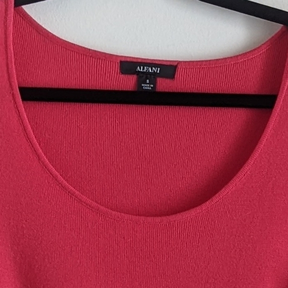 ALFANI Pink Scoop Neck Shark bite hem Ribbed Top S - Picture 3 of 13